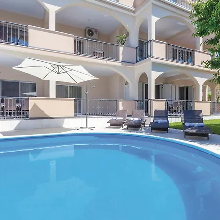 Awesome In Kastel Stafilic With Jacuzzi Appartement *