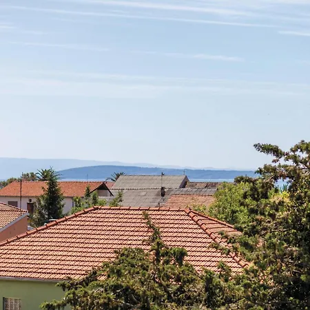 Appartement Awesome In Kastel Stafilic With Jacuzzi